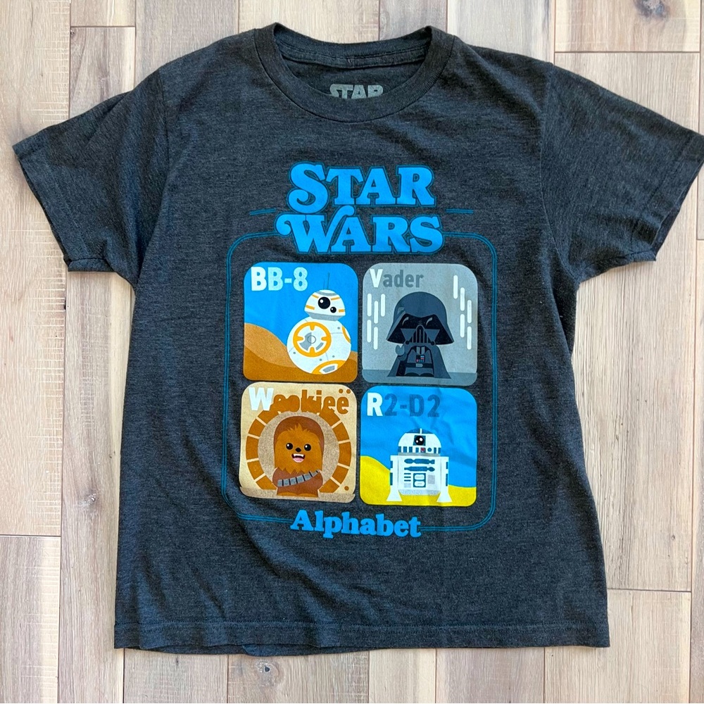 Star Wars boys size Medium gray short sleeve t shirt BB8, Vader, Wookiee, R2-D2
